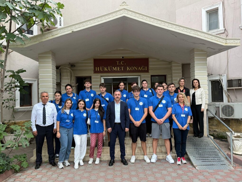 Erasmus Projesi Kapsamında Romanya’dan Gelen Öğrencilerden Kaymakam Solmaz’a ziyaret.