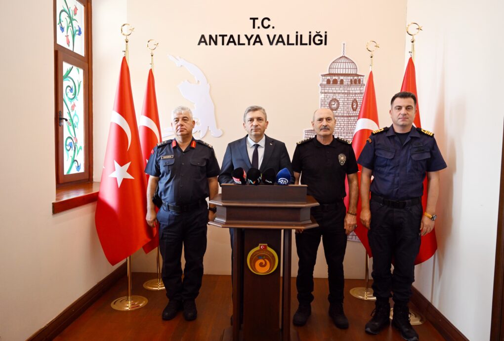 VALİ ŞAHİN’DEN “ANTALYA’NIN HUZURU” EYLÜL AYI DEĞERLENDİRMESİ