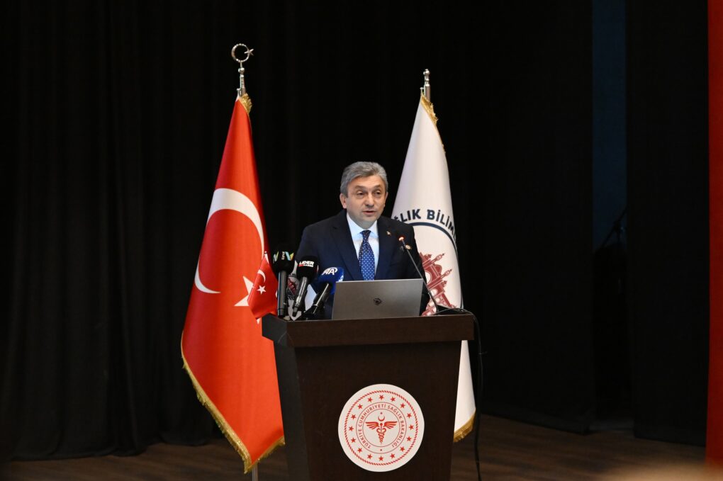 VALİ ŞAHİN: SAĞLIK PERSONELİMİZ, MİLLETİMİZİN KALBİNDE AYRI BİR YERE SAHİP