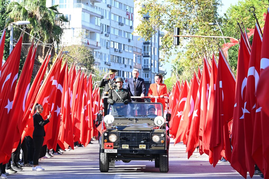 ANTALYA’DA CUMHURİYET BAYRAMI COŞKUSU
