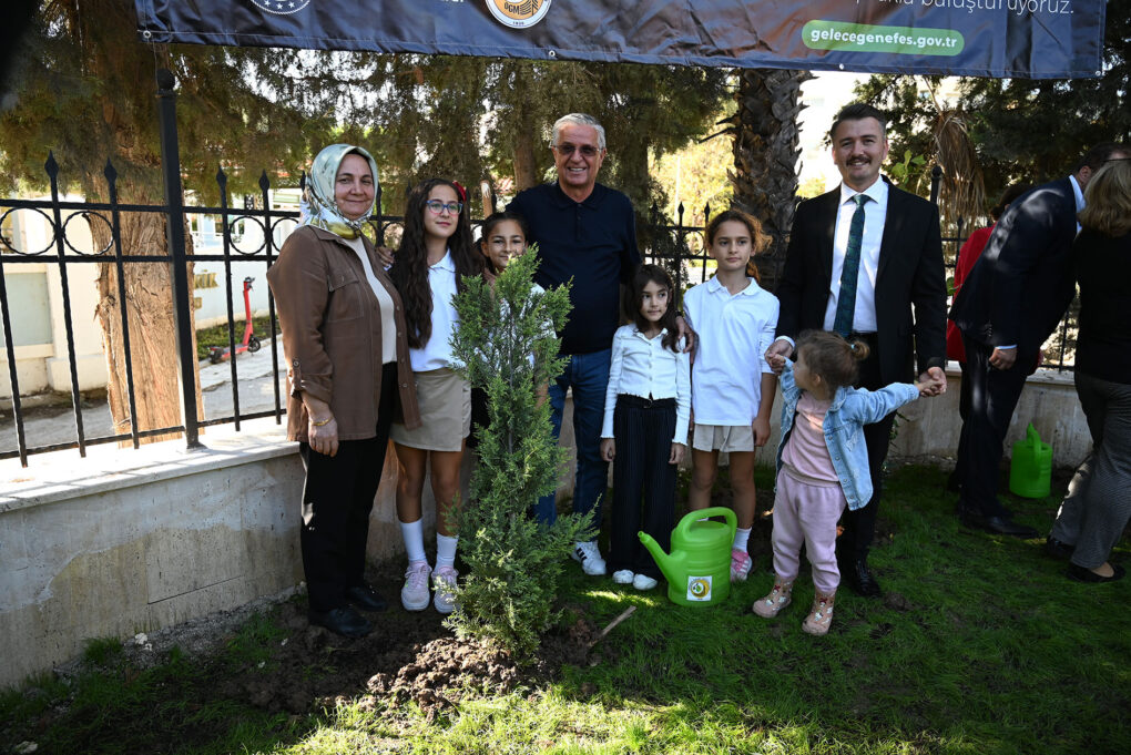 Kemer’de Milli Ağaçlandırma Günü kutlanıyor