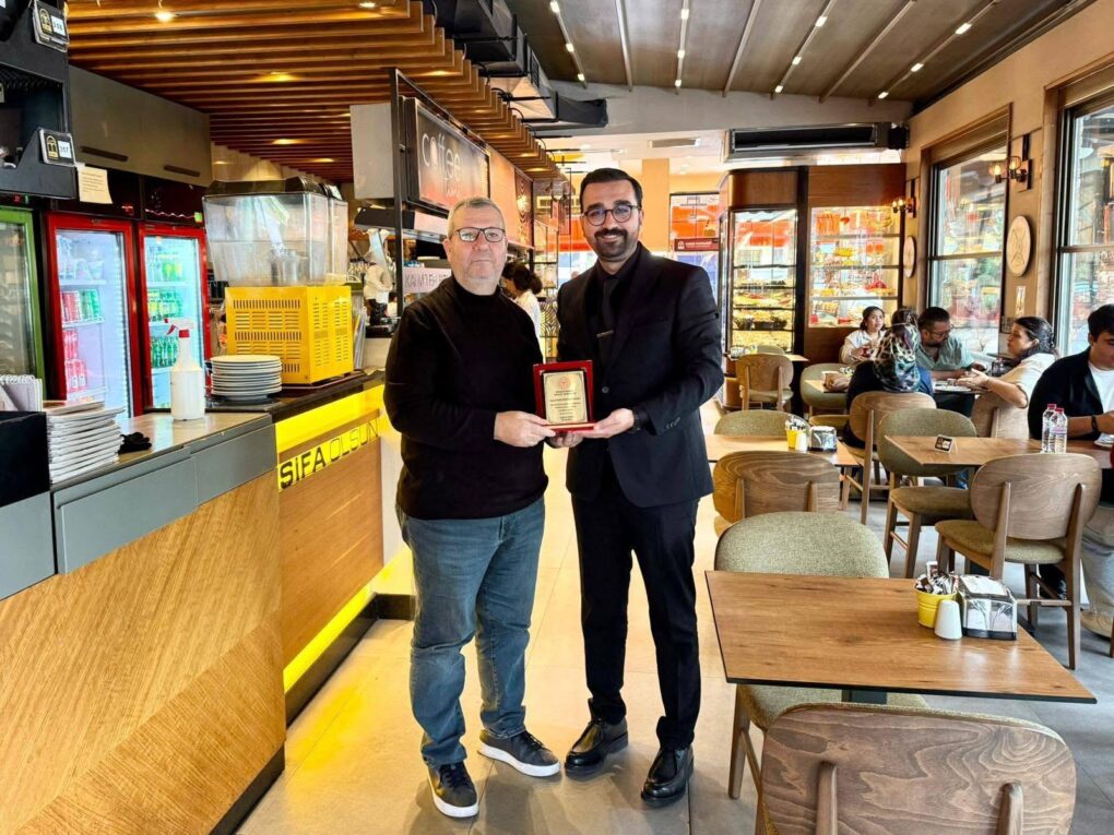 Kemer Pastanesi Sahibi Halil Büyükkapucu’dan Hastaneye Anlamlı Bağış