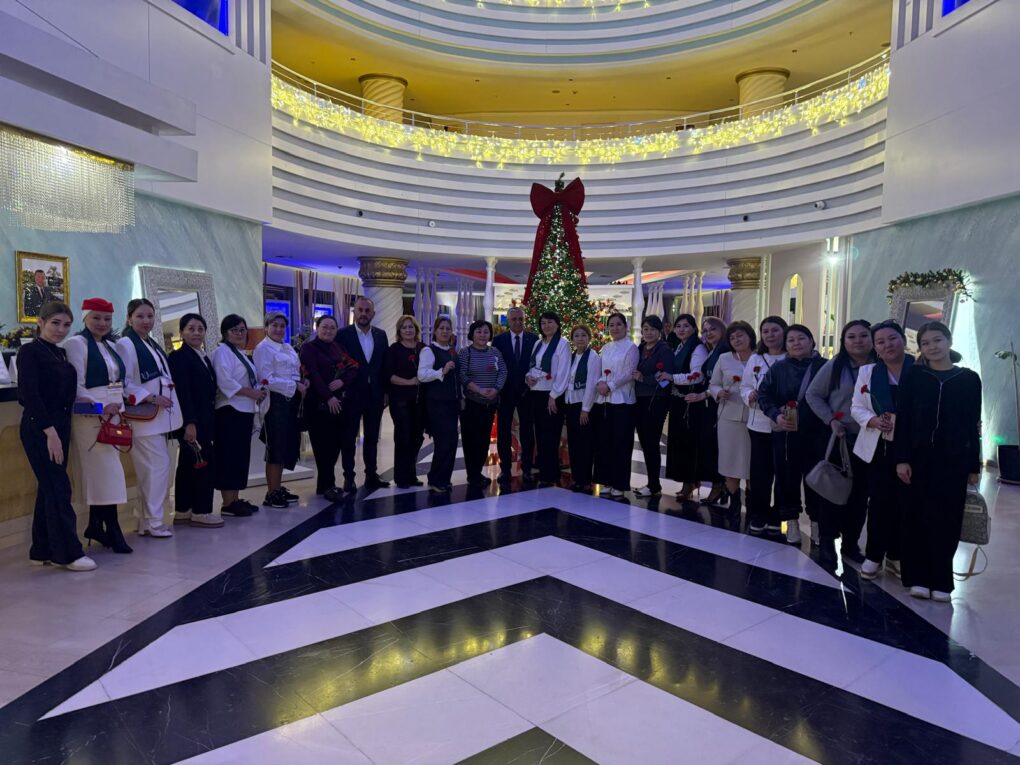 Başkan Topaloğlu Kazak öğretmenlerle bir araya geldi