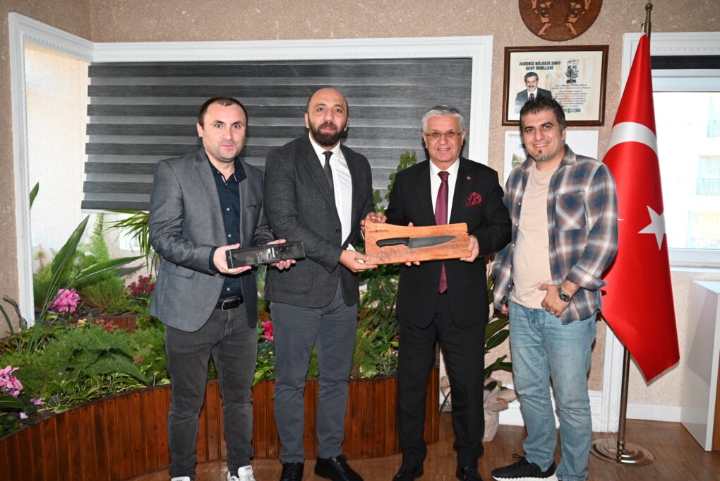 Öğretmenlerden Başkan Topaloğlu’na ziyaret 