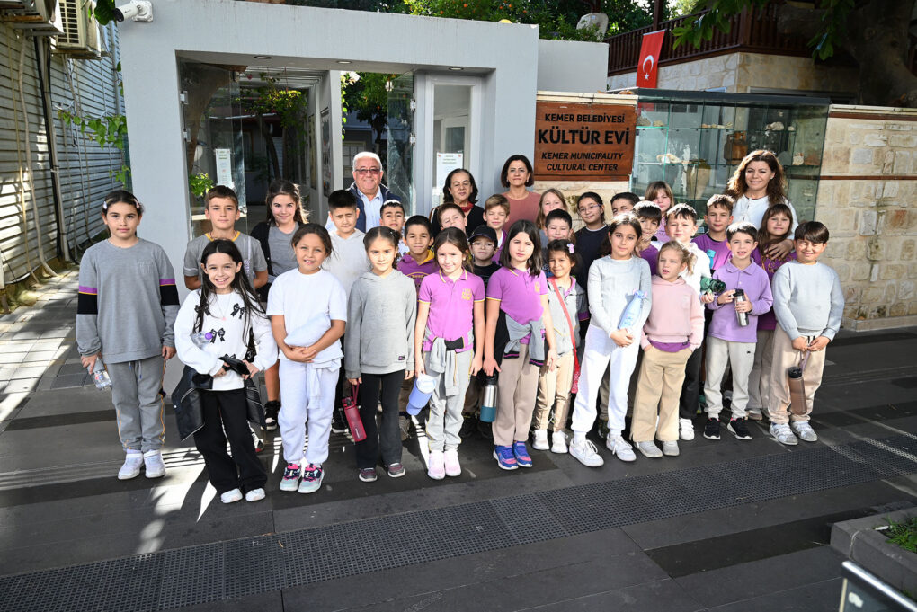 Öğrencilerden Kültür Evi’ne ziyaret 