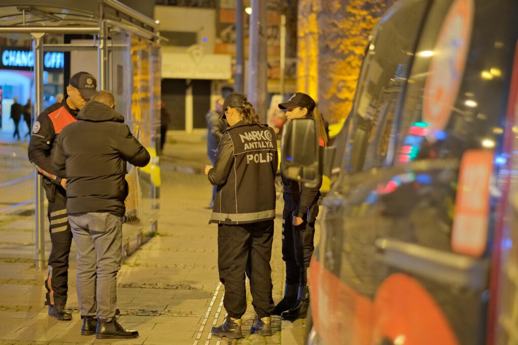 ANTALYA’DA SON 1 HAFTADA ASAYİŞ BİLANÇOSU: 235 ŞAHIS TUTUKLANDI