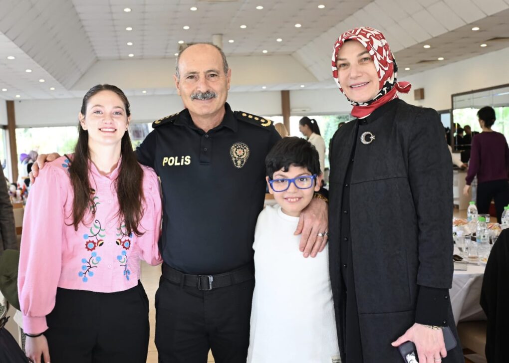 İL EMNİYET MÜDÜRÜ ZAİMOĞLU ENGELLİ YAKINLARI İLE BİRARADA