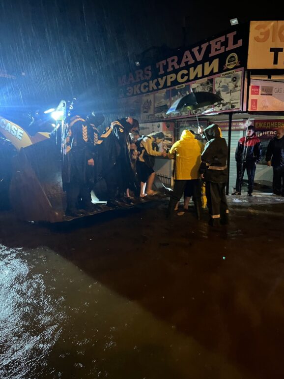 Kemer Belediyesi teyakkuzda