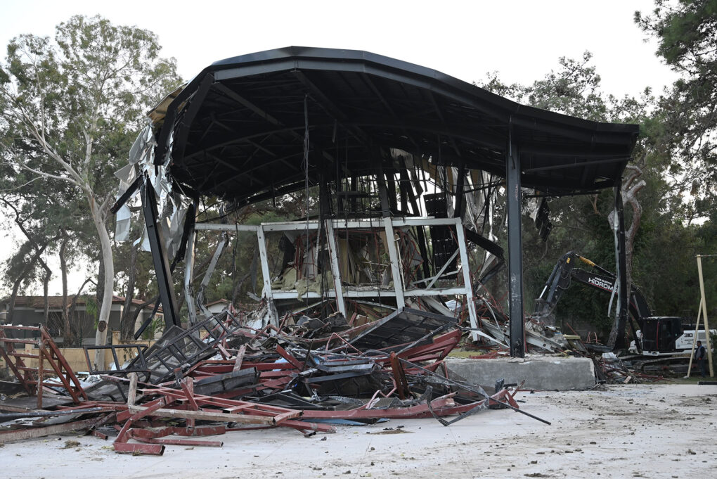 Kaçak yapıların yıkımı sürüyor 