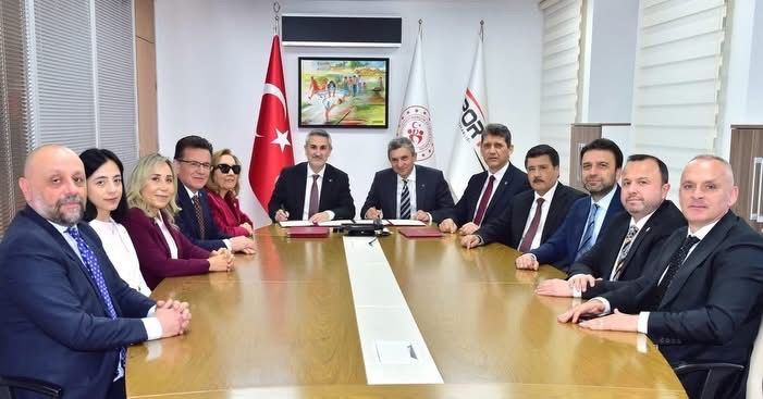 AK Parti Kemer İlçe Başkanı Gazioğlu: “Söz Verdik, Yapıyoruz”