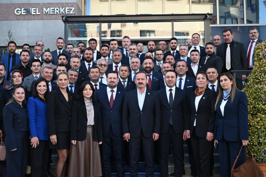ANAHTAR PARTİ ANTALYA TEŞKİLATI, GENEL BAŞKAN YAVUZ AĞIRALİOĞLU İLE BİR ARAYA GELDİ