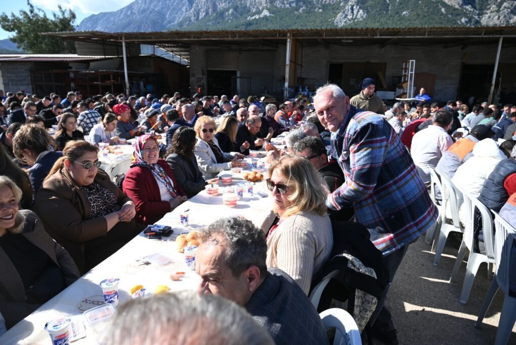 Başkan Yardımcısı Gül’den belediye personeline yemek