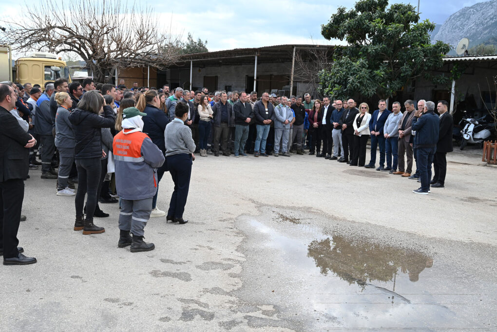 Başkan Topaloğlu personelle bayramlaştı