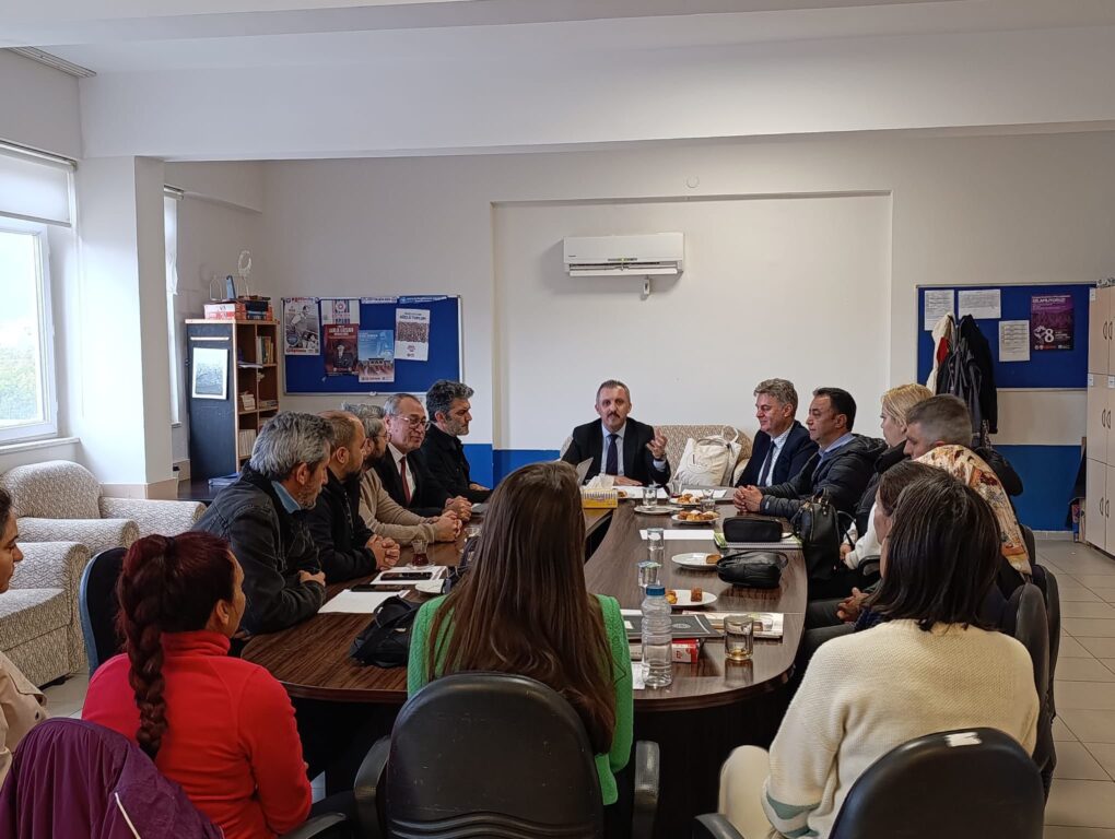 Kemer’de Okul Bazlı İzleme ve Değerlendirme Toplantısı Gerçekleştirildi