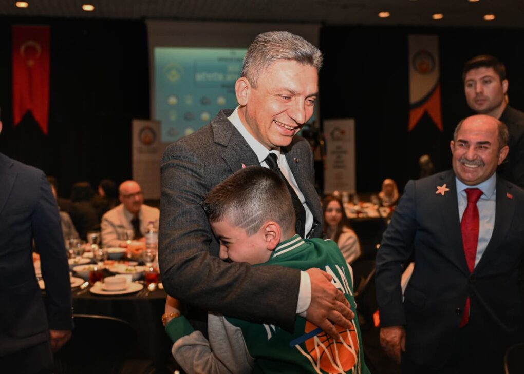 VALİ ŞAHİN: KORUYUCU AİLELER GELECEĞE ÜMİT OLAN ROL MODELLERDİR