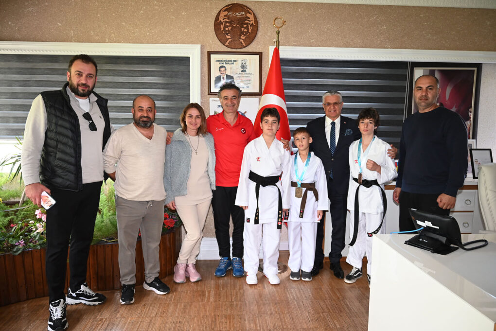 Kemer Belediyesi karate takımından iki madalya 