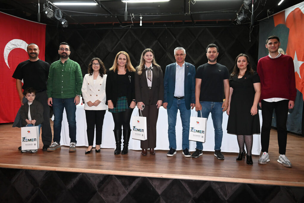 Kemer Belediyesi’nden öğrenciler için “Kariyer Günleri”