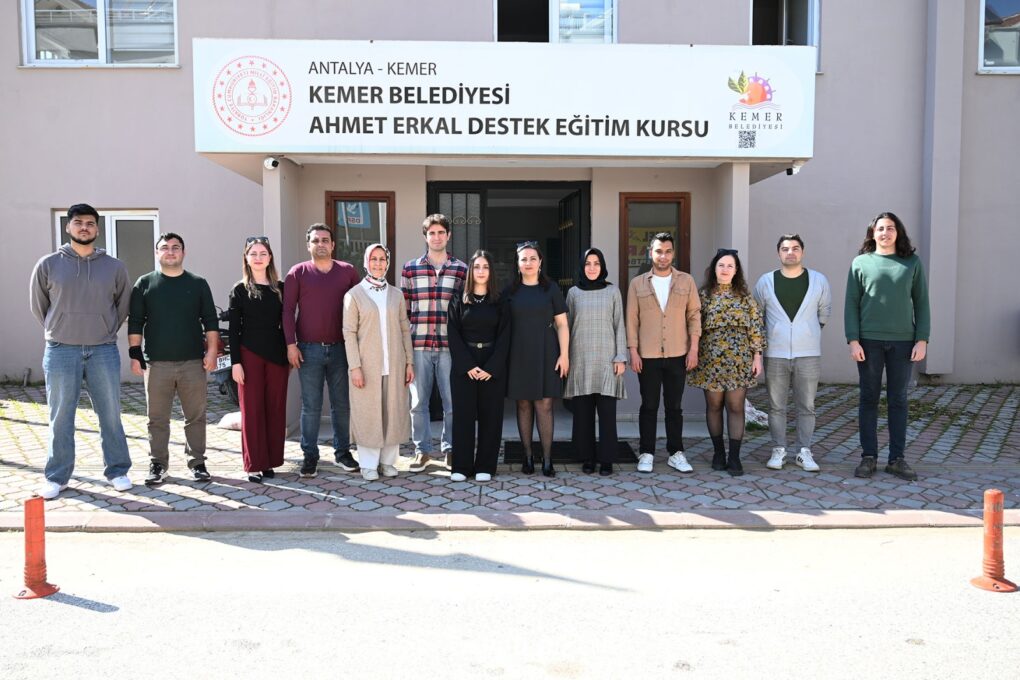 Kurs öğrencilerinden büyük başarı