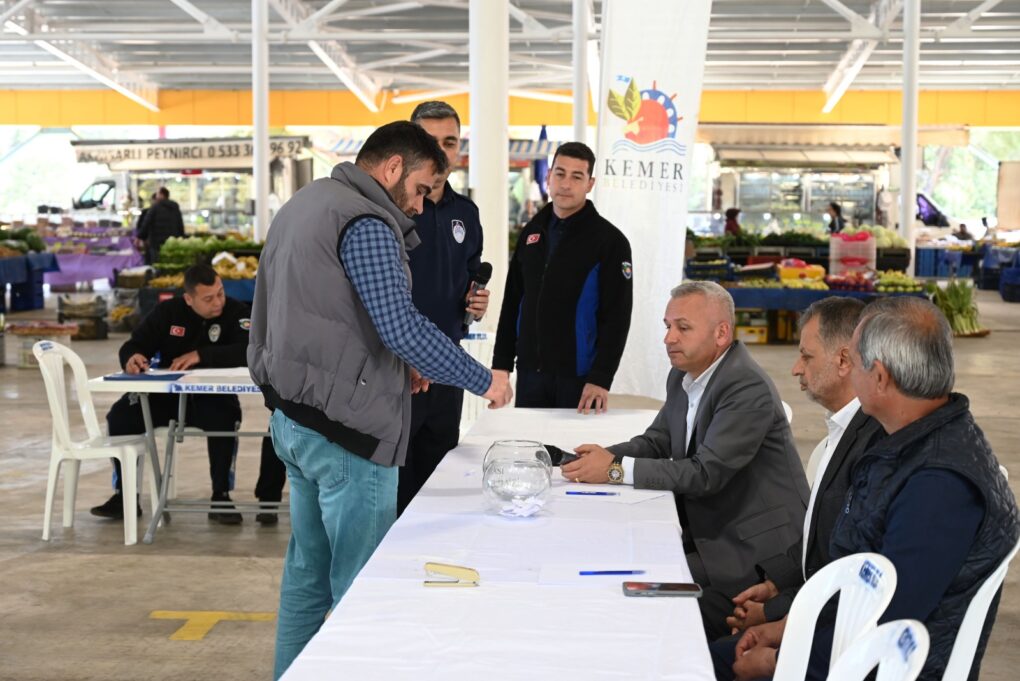 Tekirova tekstil pazarı kura çekimi yapıldı