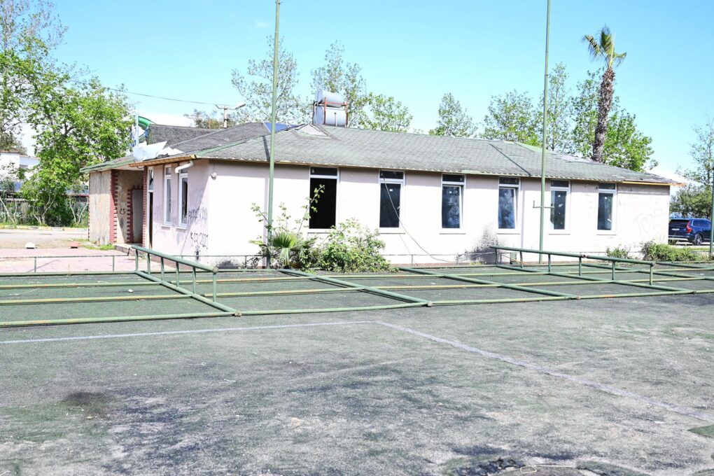 Tekirova Mahallesi’ne yeni halı saha