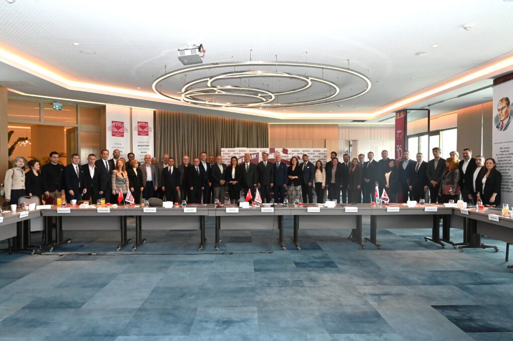 ANSİAD COP31 Antalya Sivil Platformu Basın Toplantısı gerçekleştirildi.