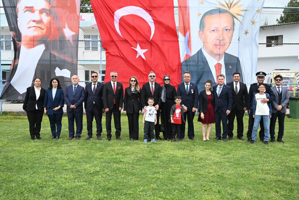 Kemer’de 23 Nisan coşkusu