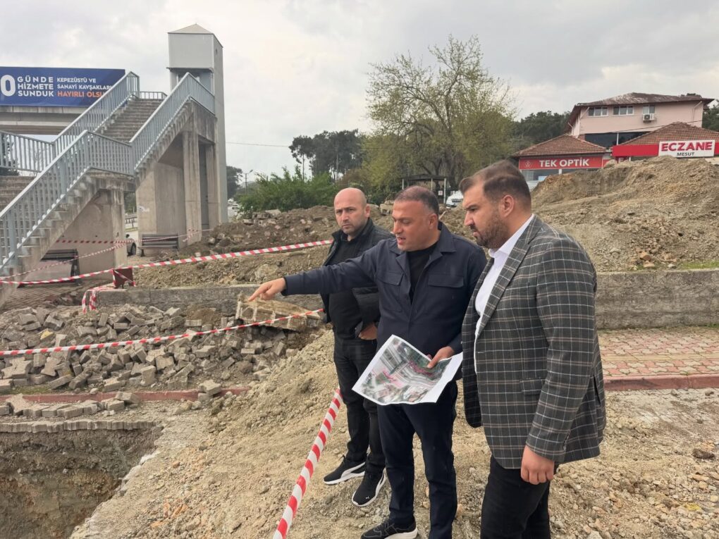 Kemer’de Yaya Üst Geçidine Yenileme Çalışması