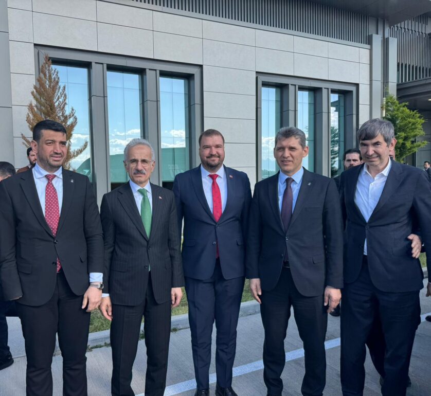 Döşemealtı’nda Yeni Kavşak Hizmete Açıldı