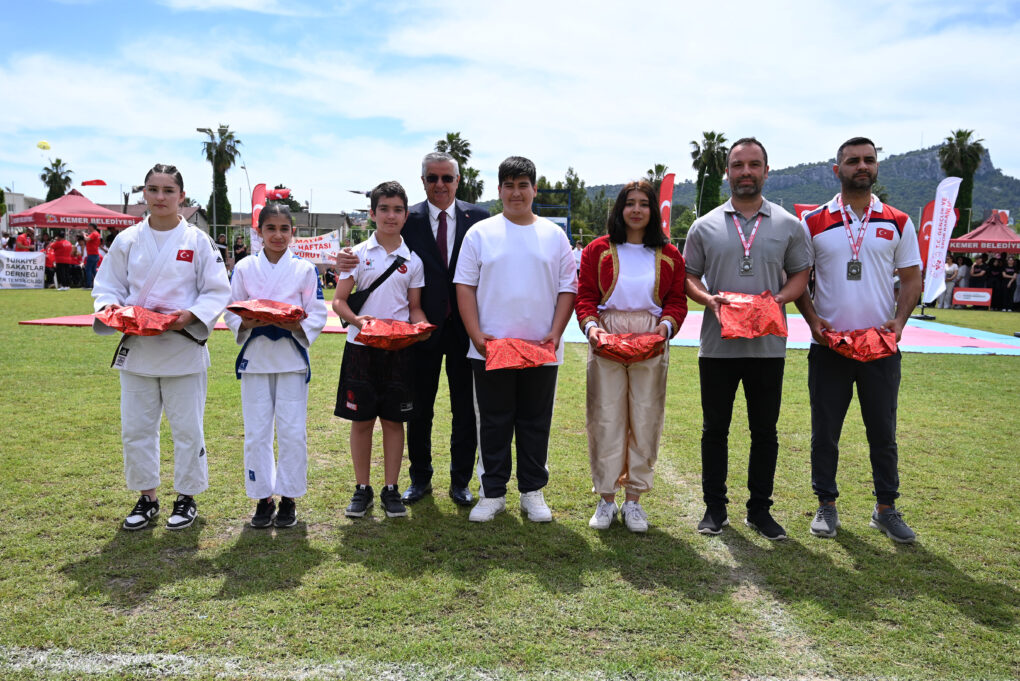 Kemer’de 19 Mayıs coşkusu