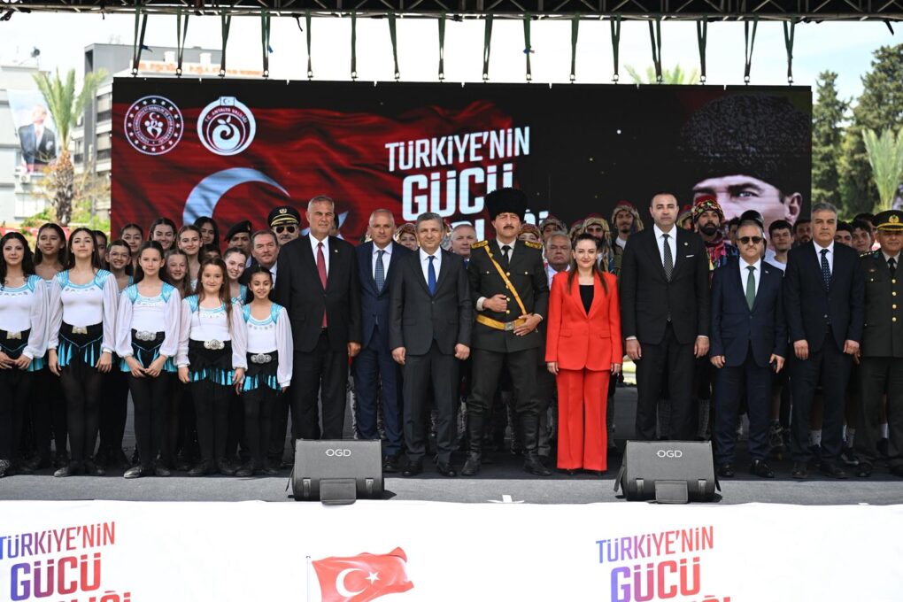 ANTALYA’DA 19 MAYIS ŞÖLENİ