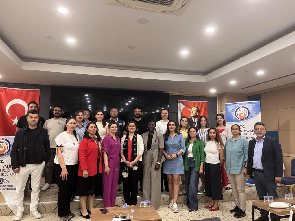 ANTALYA VALİLİĞİ’NDEN TÜRKİYE’DE BİR İLJ: GEOAI EĞİTİMİ