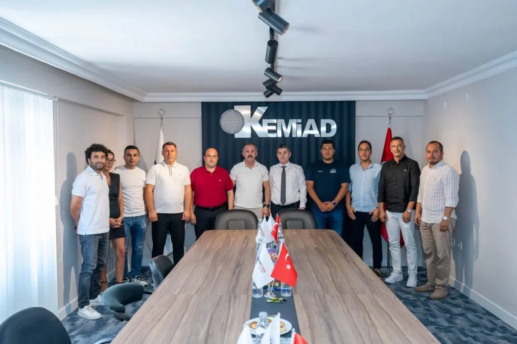 Kemer Kaymakamı Ahmet Solmaz’dan KEMİAD’a Hayırlı Olsun Ziyareti