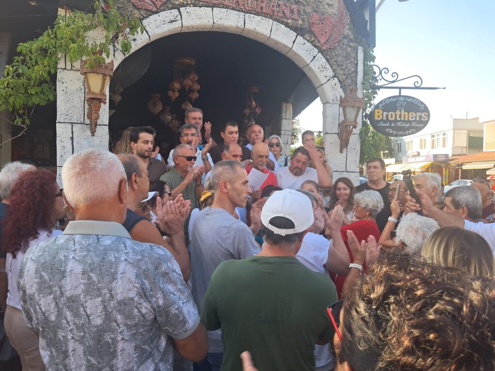 Kemer CHP’de Toplu İstifa! Sedat Karakaya ve Yönetimi “Yeni Parti”ye Katılıyor