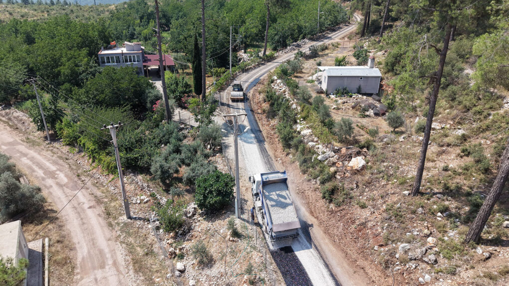 Yayla yollarında asfaltlama çalışmaları başladı