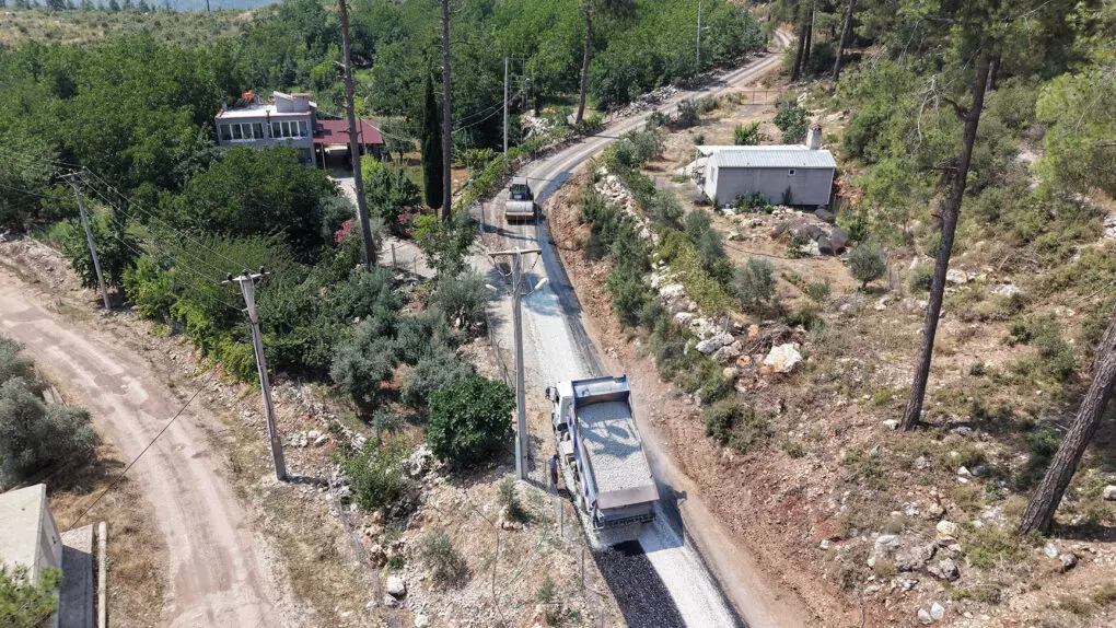 Yayla yollarında asfaltlama çalışmaları başladı