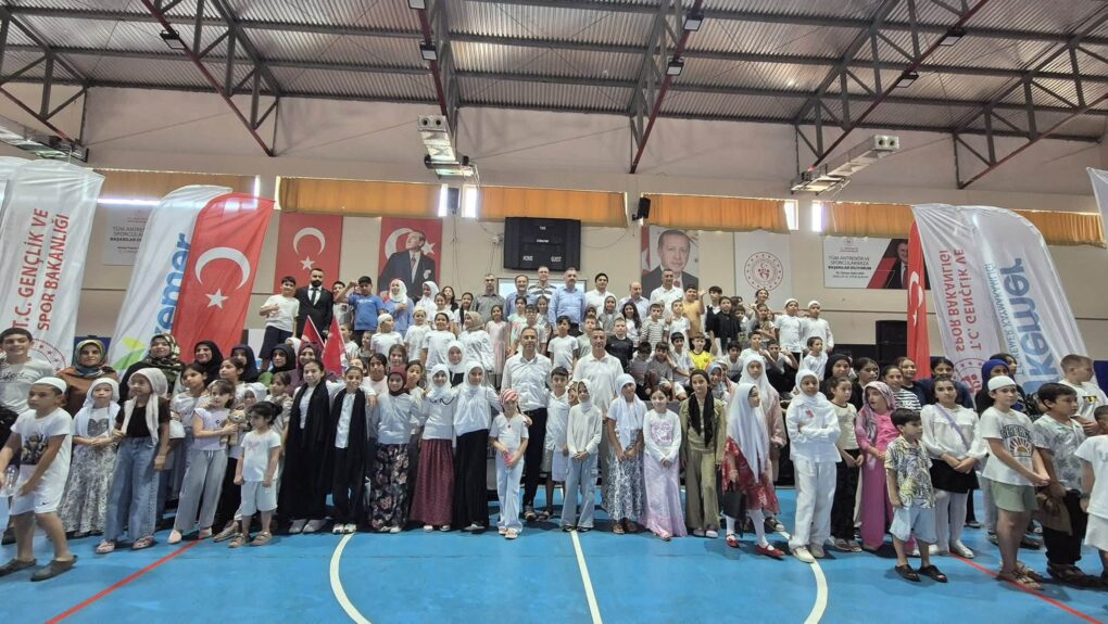 Kemer’de 2026 Yaz Kur’an Kursları Kapanış Programı Gerçekleştirildi