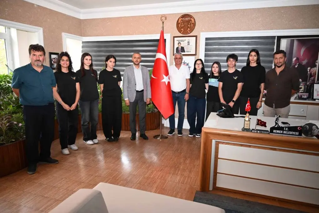 Göynük Fen Lisesi’nden Başkan Topaloğlu’na TEKNOFEST ziyareti