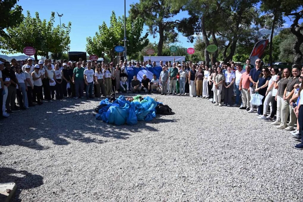 Kemer’de Dünya Temizlik Günü’ne anlamlı etkinlik
