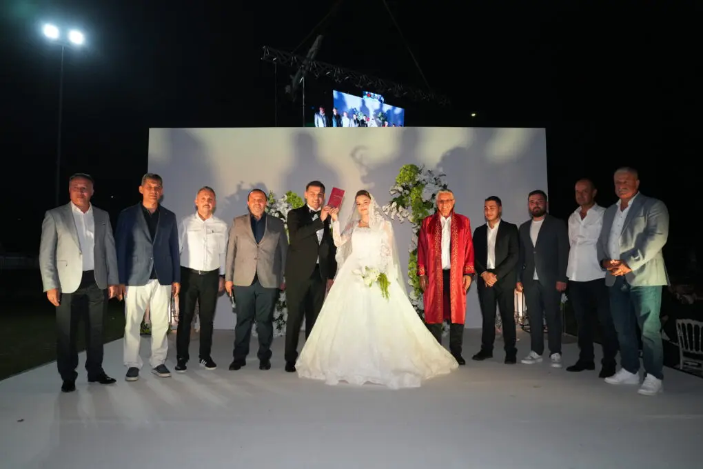 Pöze Ailesi’nin Mutlu Günü: Metin Pöze ile Çağla Mine Dünyaevine Girdi