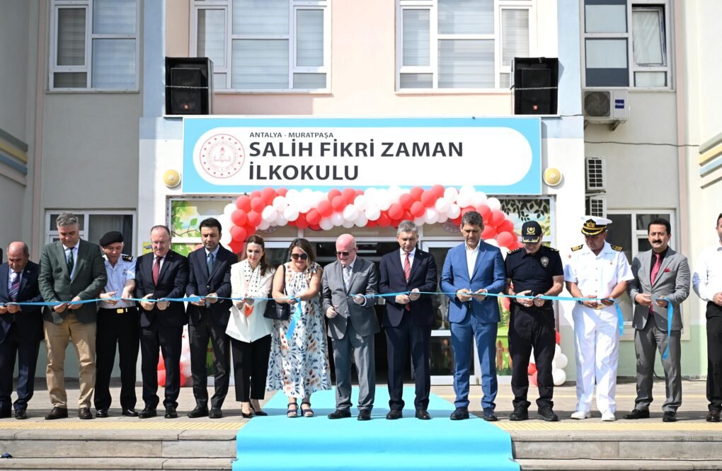 VALİ ŞAHİN, İLKÖĞRETİM HAFTASI AÇILIŞ TÖRENİNE KATILDI