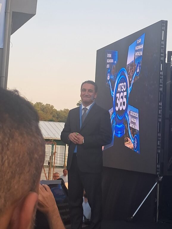 Berkay Bahar Seçim Startını Görkemli Açılışla Verdi