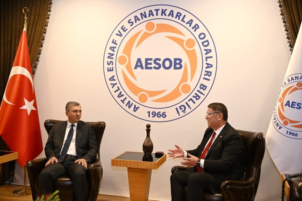 VALİ ŞAHİN: ESNAFLARIMIZ, TOPLUMSAL HAYATIMIZIN TEMELİ