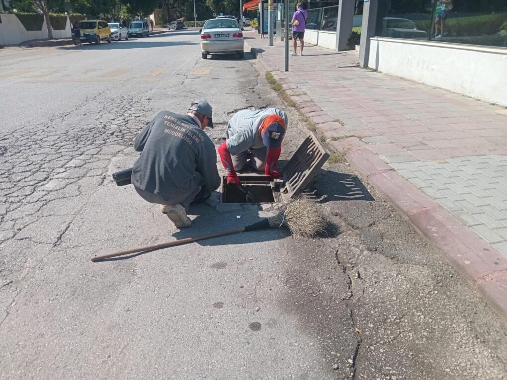 Kemer’de mazgal temizliği çalışmaları tamamlandı 