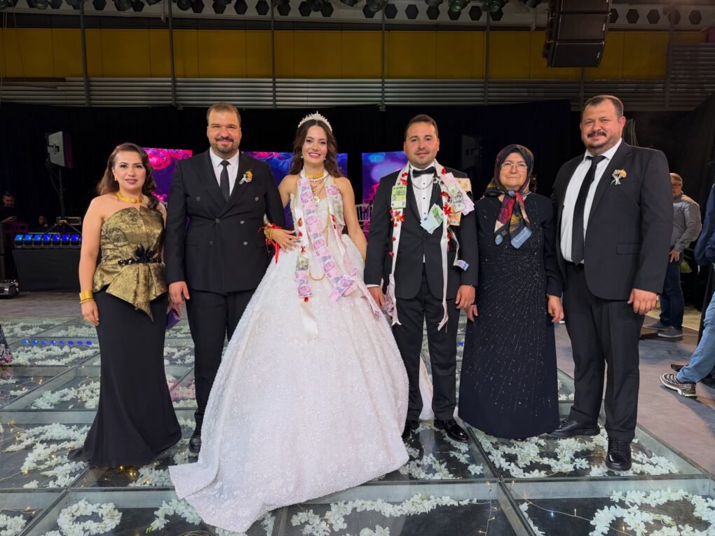 GAZİOĞLU VE DEMİRTAŞ AİLELERİNİN MUTLU GÜNÜ