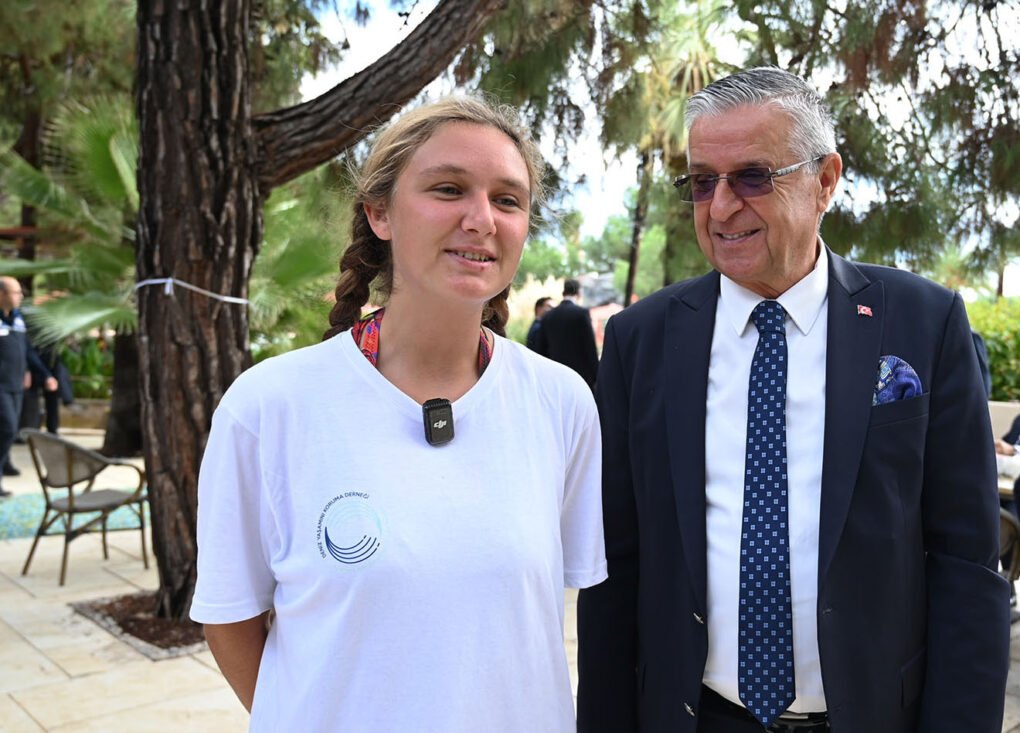 Başkan Topaloğlu, Göynük Fen Lisesi mezunu deniz biyoloğu Yeşim Ayar ile buluştu