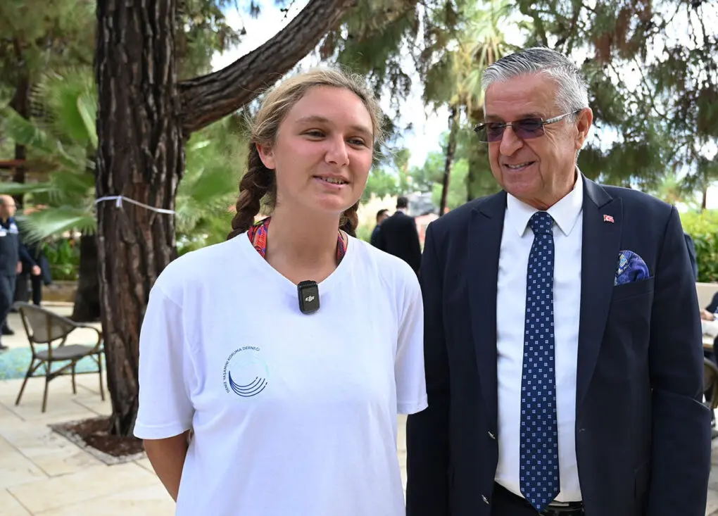 Başkan Topaloğlu, Göynük Fen Lisesi mezunu deniz biyoloğu Yeşim Ayar ile buluştu