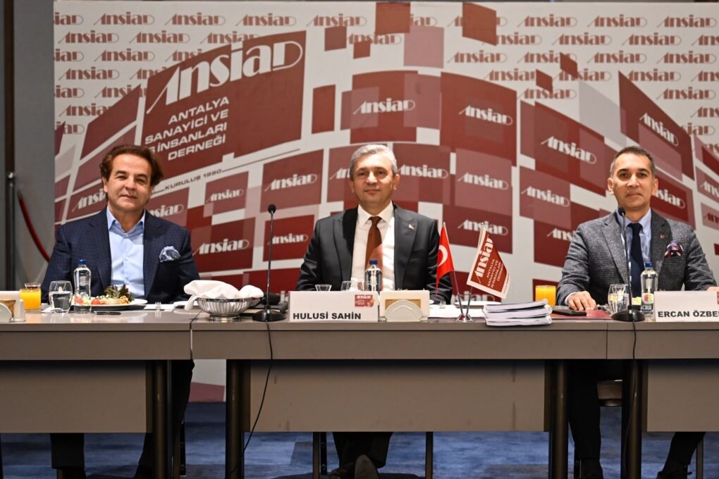 VALİ ŞAHİN’DEN COP31 MESAJI: ANTALYA İÇİN BÜYÜK FIRSAT